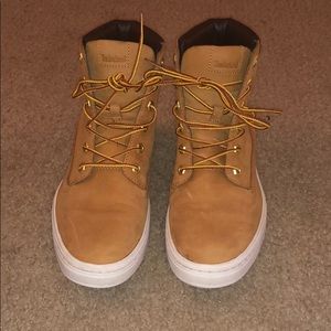 Size 8 timberland shoes